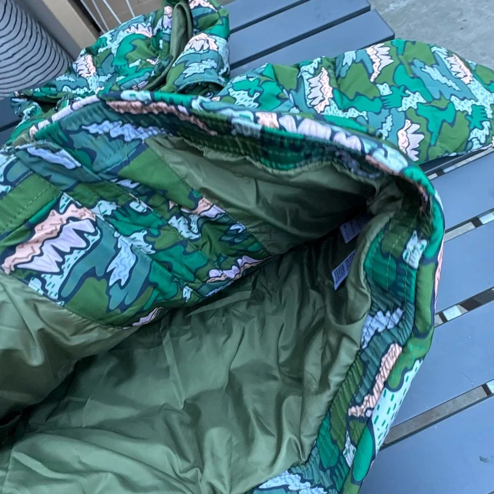 NWT Amazon essentials kids Puffer jacket